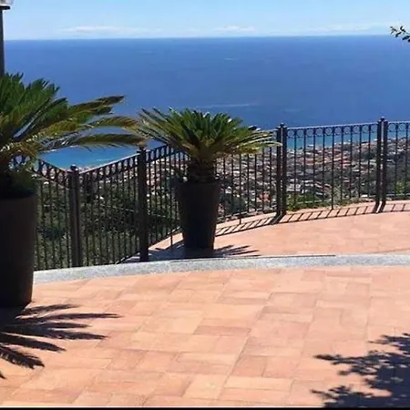 Villa Belvedere Relax,piscina Privata E Privacy *